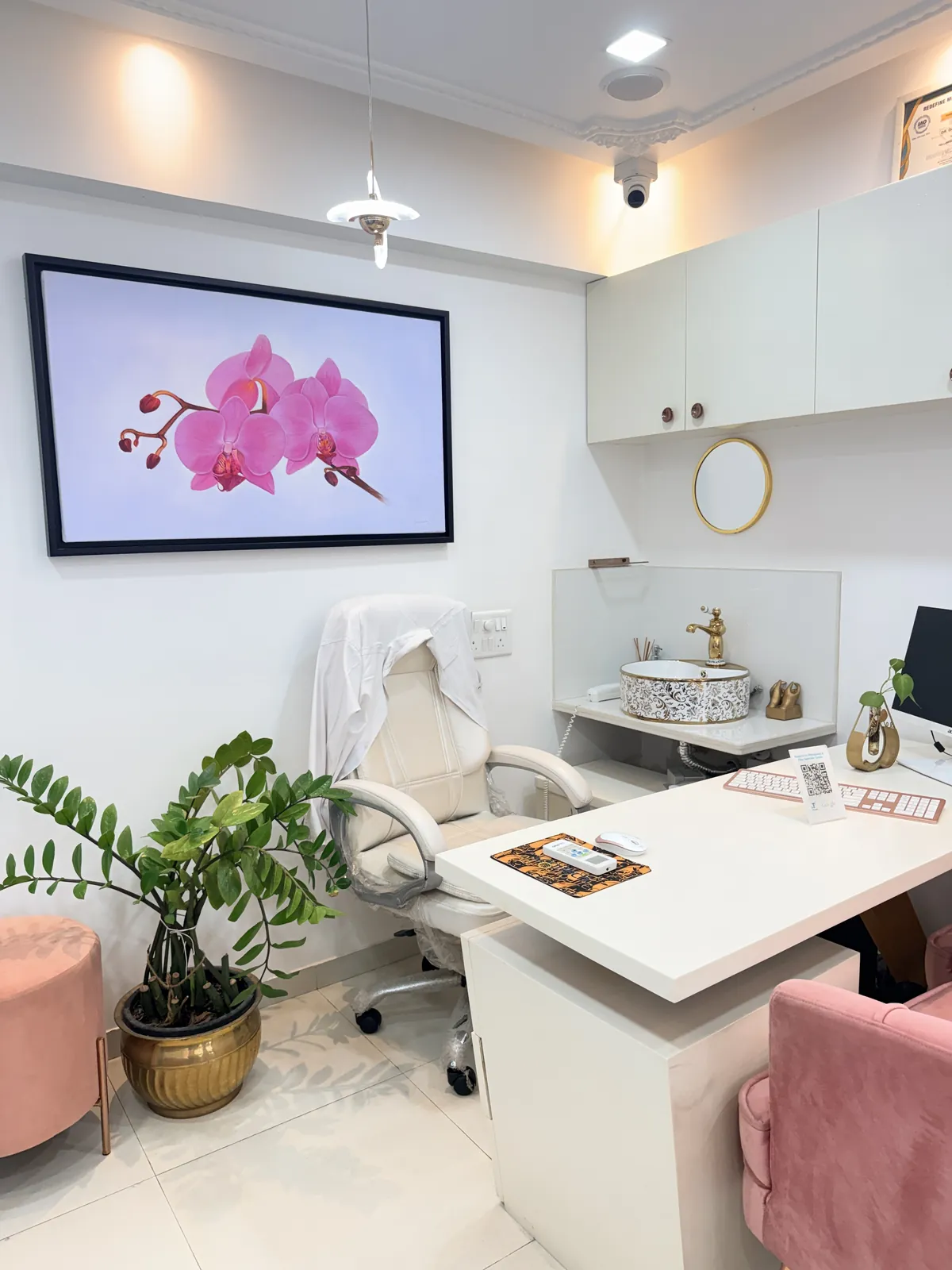 ReGlow Clinic treatment room interior at Manikbaug, Sinhgad Road, Pune
